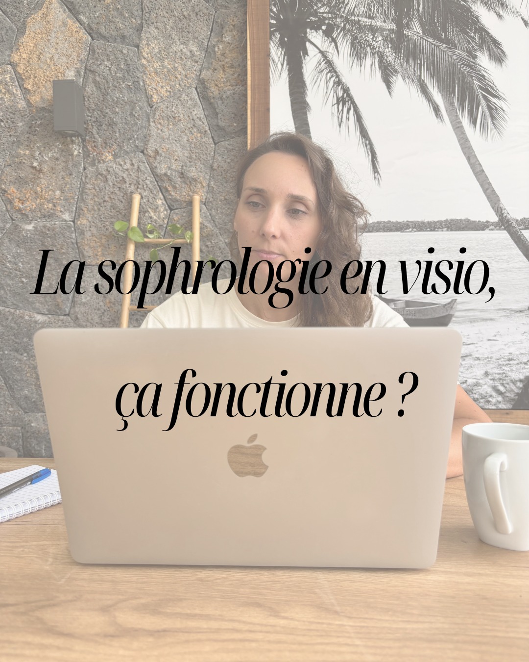 Léna Pronost, sophrologue diplômée, lors d'une séance en visio